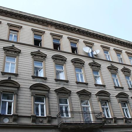 Capital Guesthouse Budapeste Exterior foto